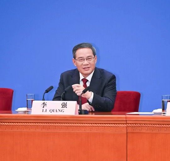 ���й����� ����Ժ���ڴٽ���Ӫ���÷�չ׳��������